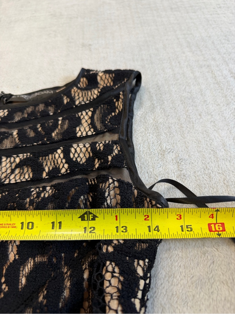 Betsy & Adam Black Lace Mermaid Gown Size 4 Formal Evening Dress - Picture 11 of 13